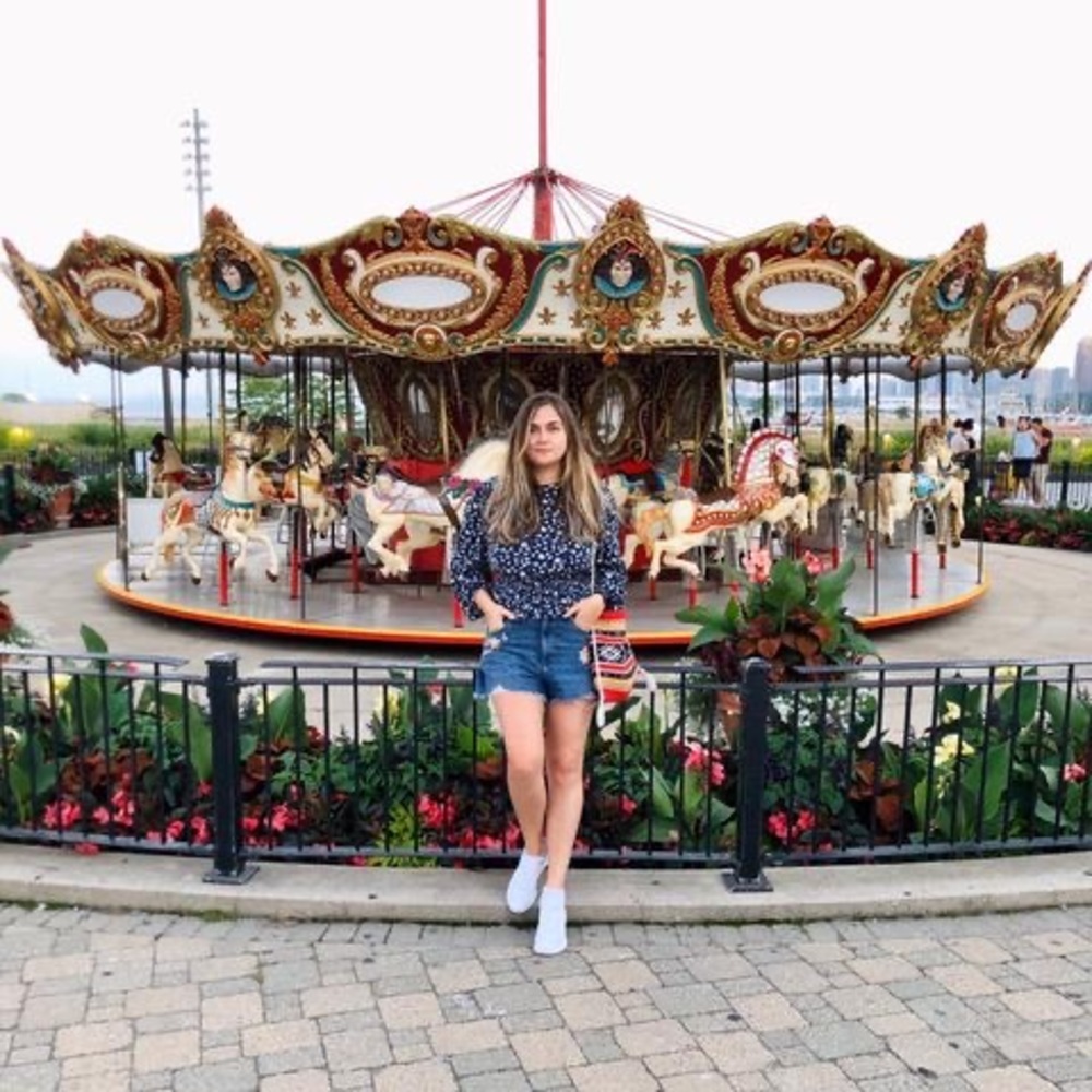 Meet your Posher, Alina